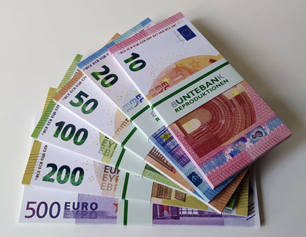 neue Euroscheine zu je 50x Scheine banderoliert